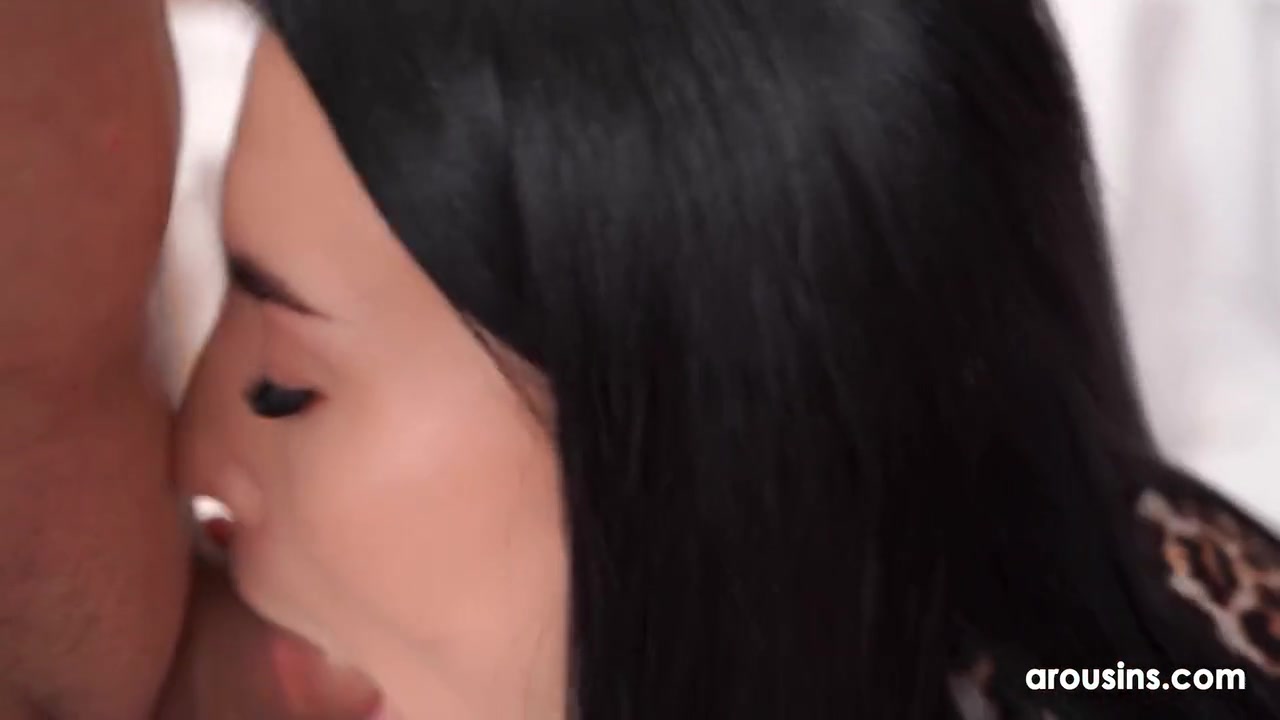 Simon Kitty In Friend With Benefits! Pornstars Jason Love For