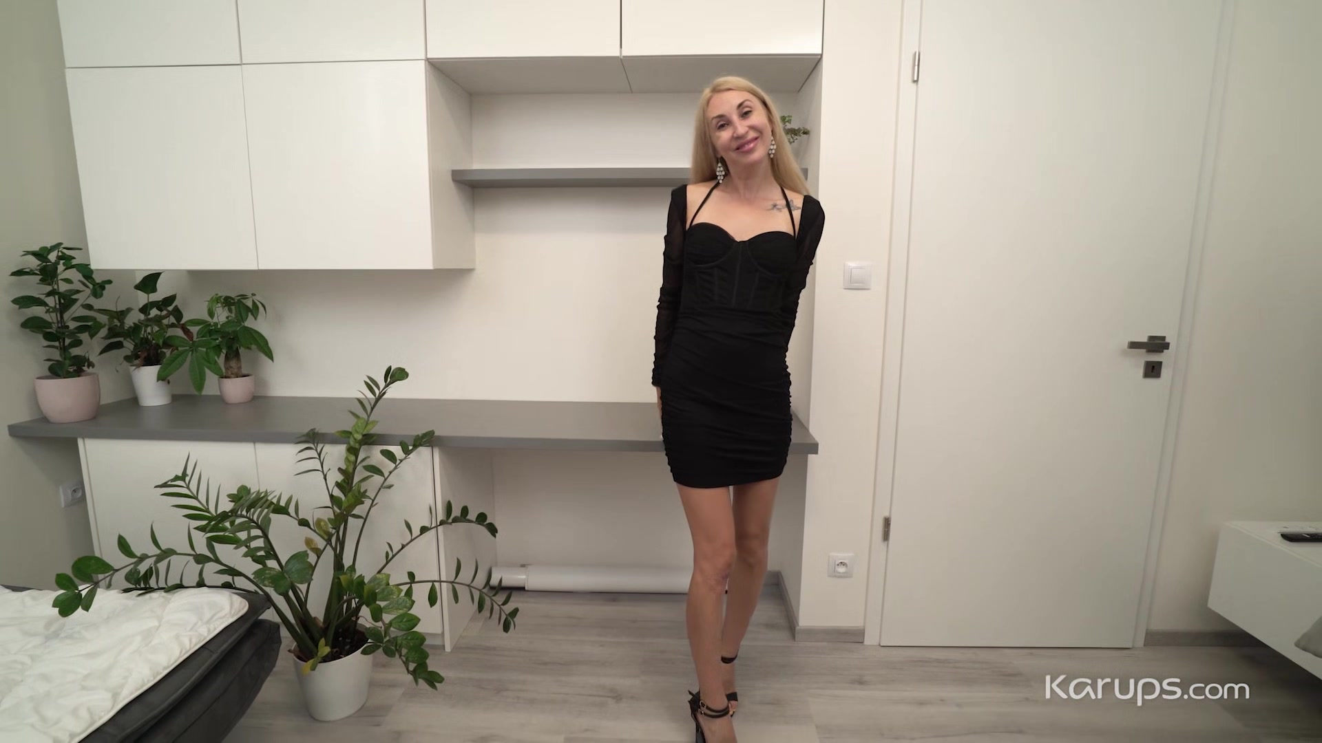 Milian Mae - Karups