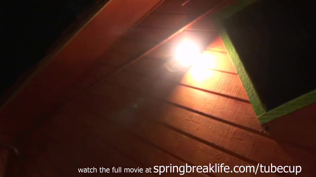 SpringBreakLife Video: Club Flashing