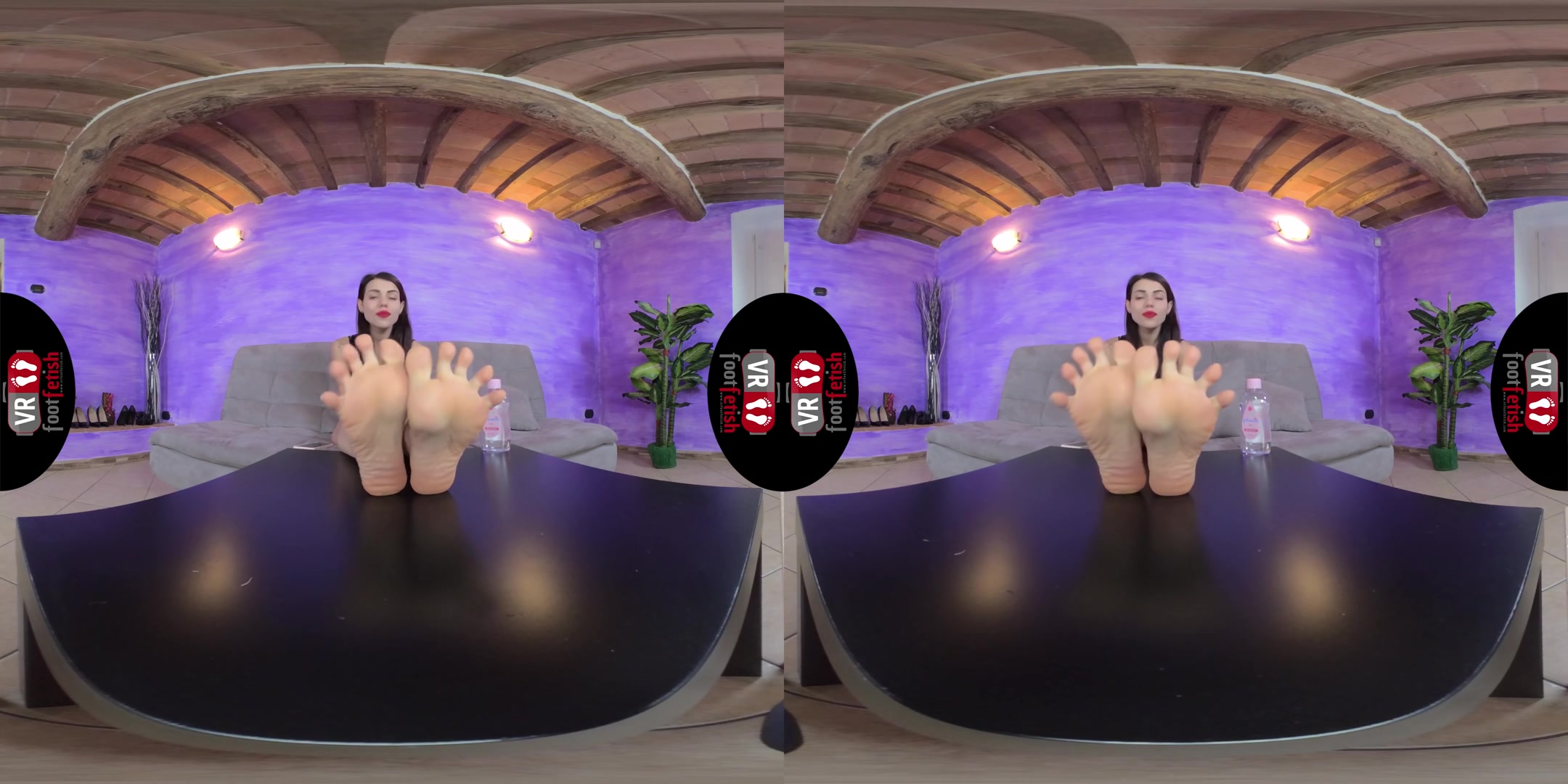 Super-hot Petra Spreads Her Delicious Toes And Wears Transparent Open-toe Sandals - VRFootFetish
