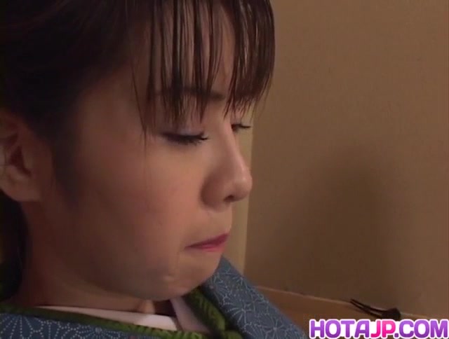 Chinatsu Nakano doing her hairy - More at hotajp.com