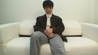 Fit Japanese DILF presents his strong body and masturbates