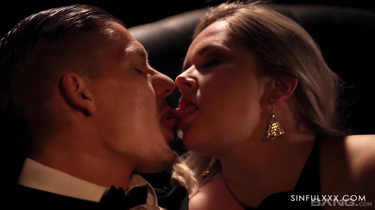 Nikky Dream Fucks A Stranger In The Club Vip - BANG!