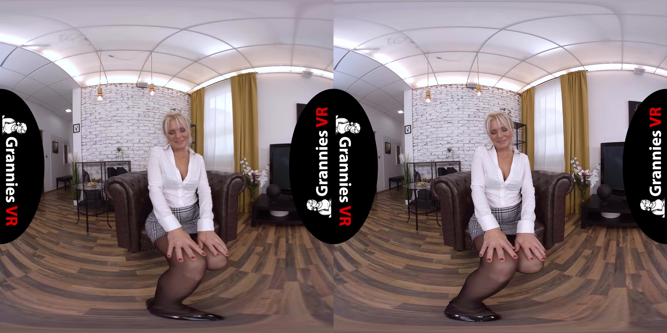 Kathy Anderson - Horny Woman and Her Toy - GranniesVR