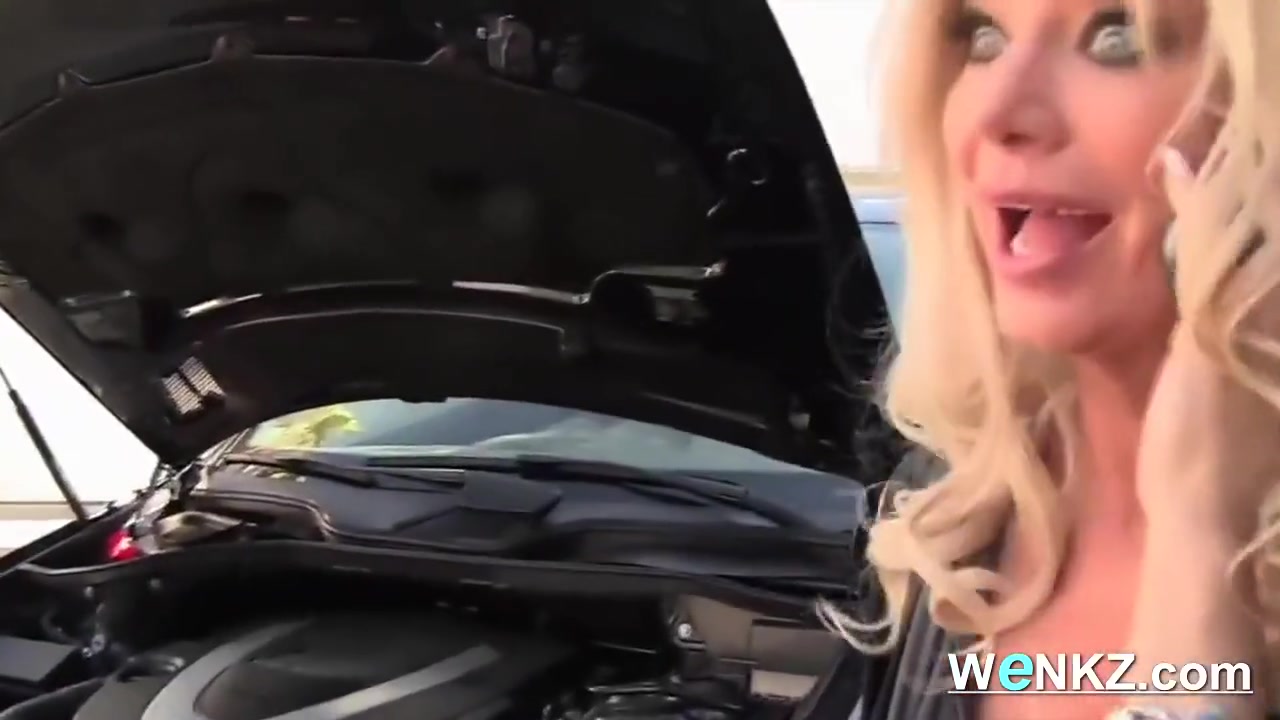 Voluptuous Cougar Seduces Her Stepson