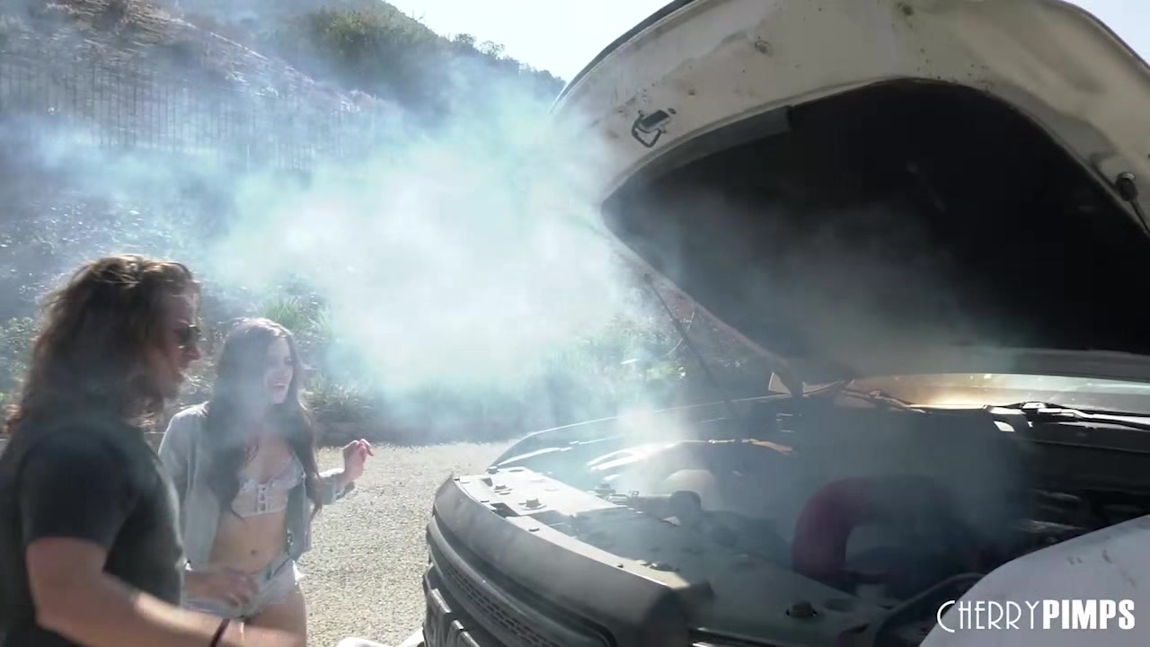 Stepsister Aubree Valentine Tempts Step bro Into The Back Of His Truck With Her Trimmed Pussy