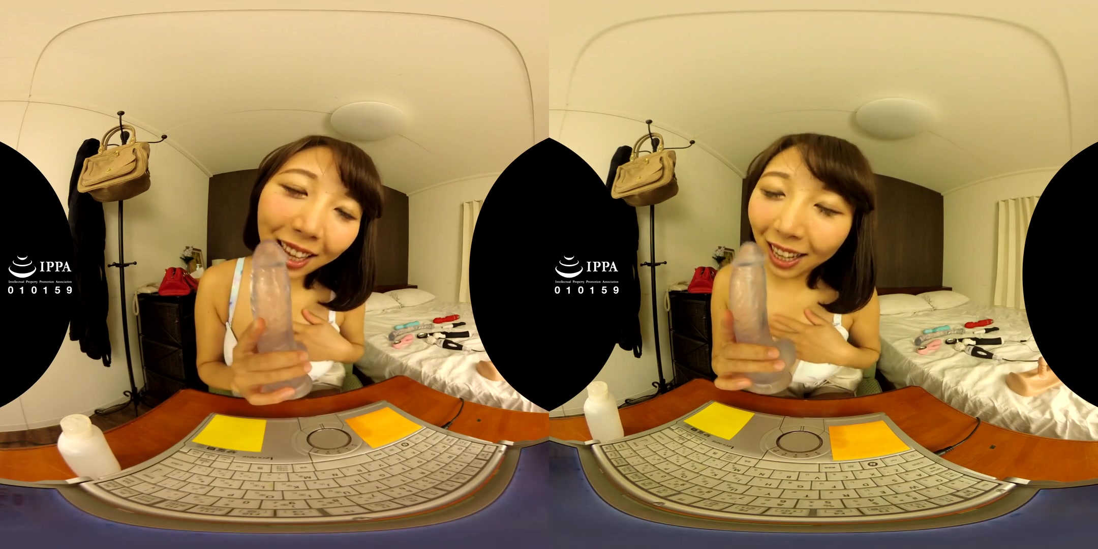 Tsubasa Arisaka in Tsubasa Arisaka Virtual Sex Through Live Chat with a Married Woman - CasanovA