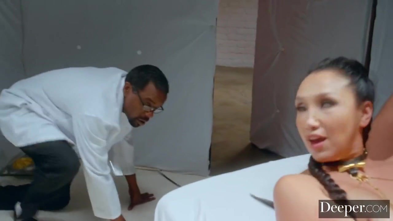 Pathologically Horny Goes Airtight With Richard Mann, Dan Damage And Vicki Chase