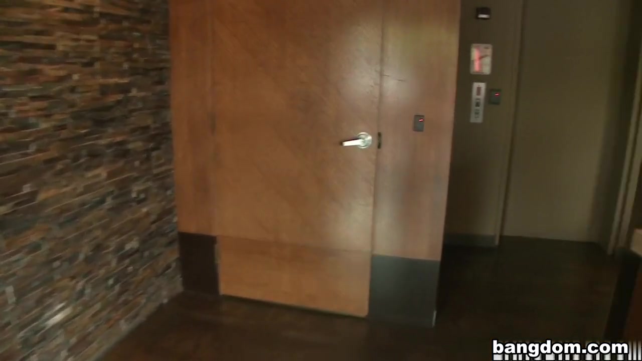 BlowJobs on the Elevator