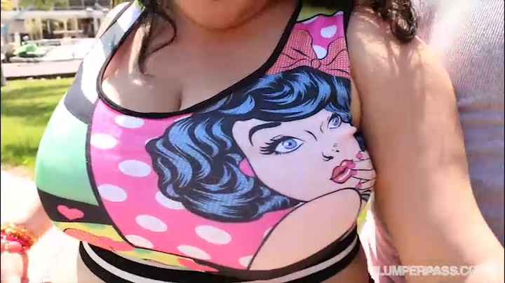 Hula Hoopin' In Her Ass - PlumperPass