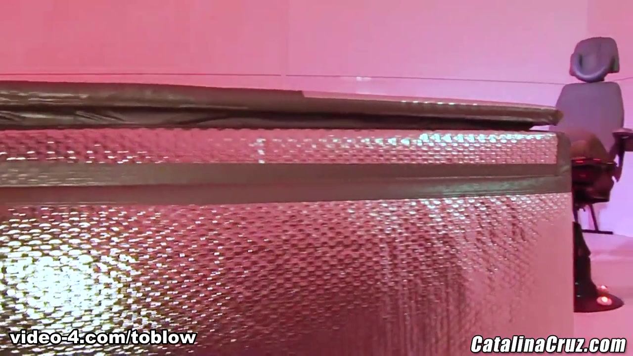 Lisa Rose - LicensedToBlow