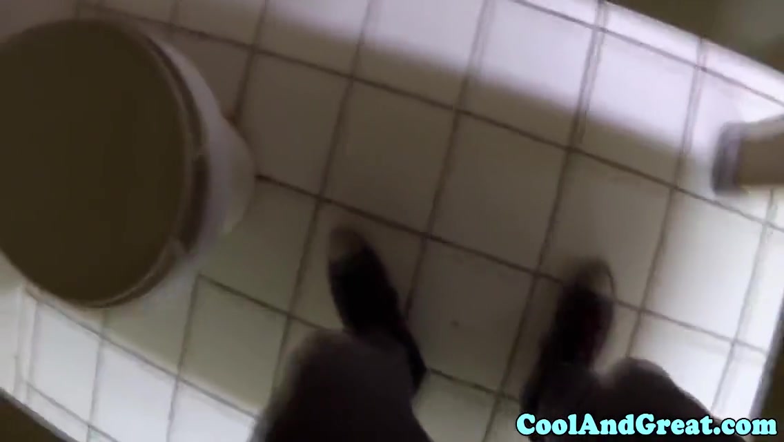 Miss Melrose - Housewife Big Facial In Restaurant Restroom 8 Min