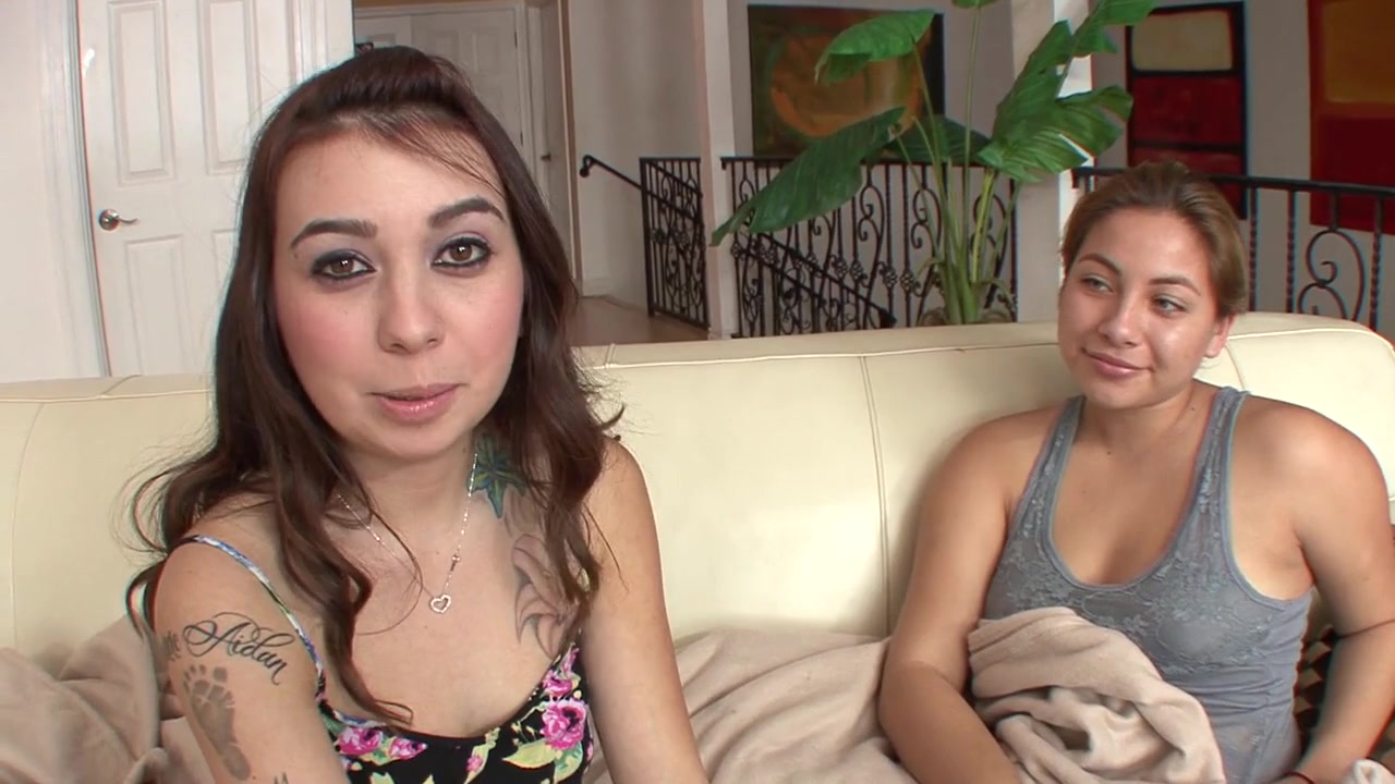 Two Hot Lez Chicks Please Each Other - NaughtyGirls