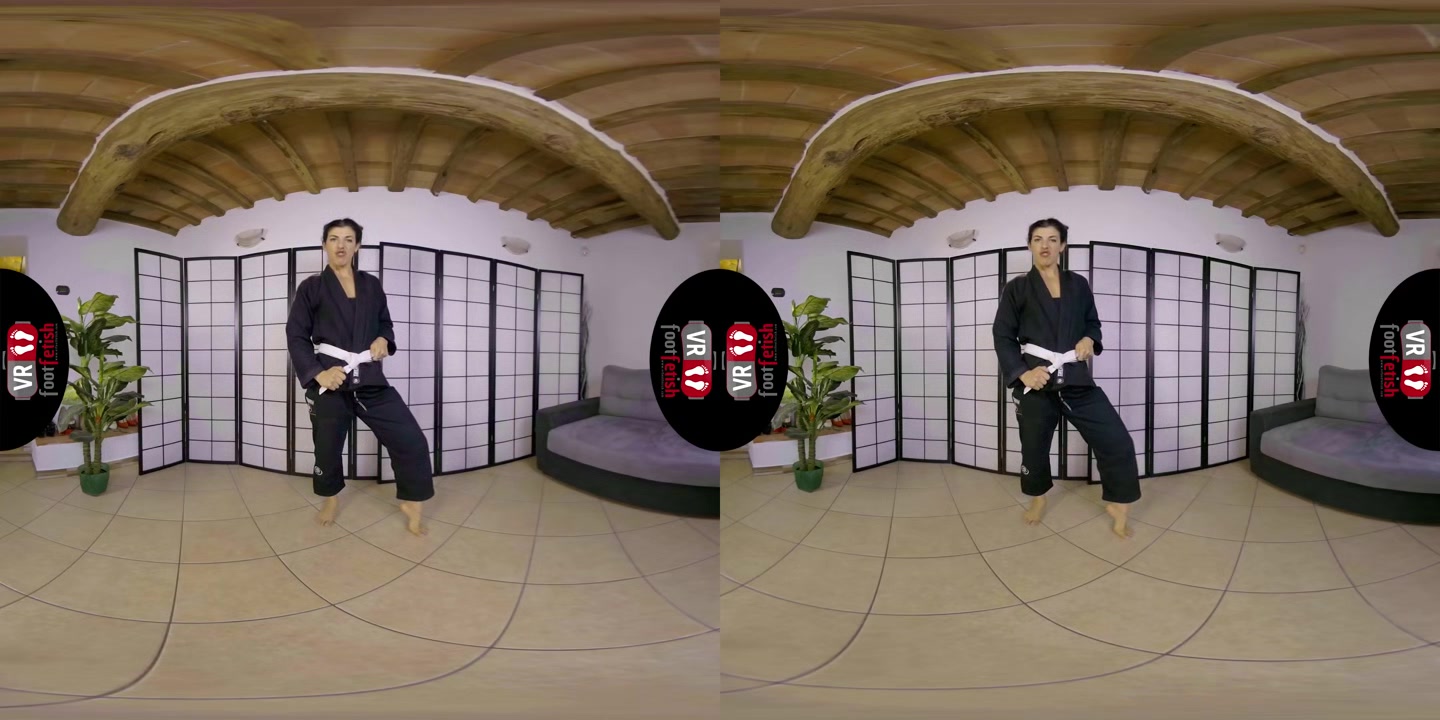 Karate Master Bianca Blance Uses Her Sexy Feet And Wrinkled Soles - VRFootFetish