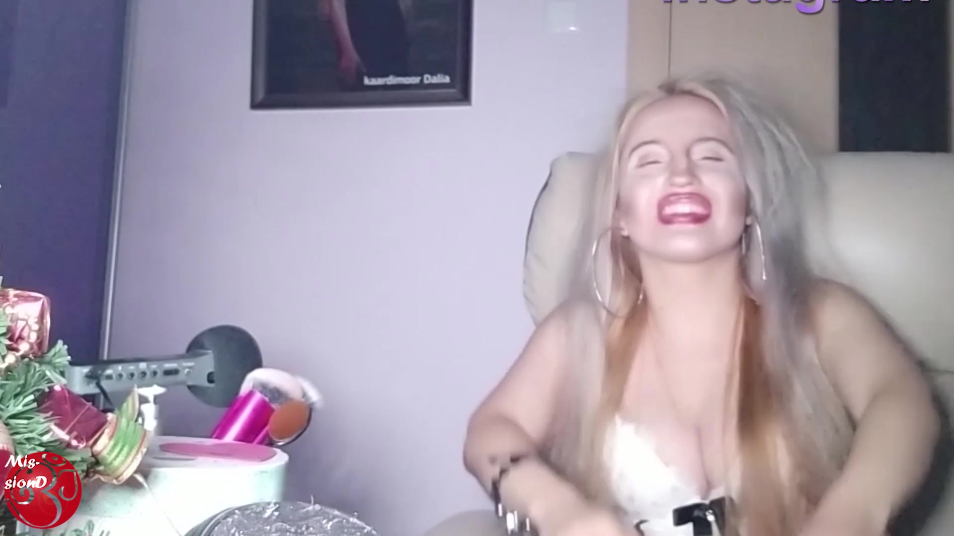 Your Salary Is Mine - Sex Movies Featuring Findom Goaldigger