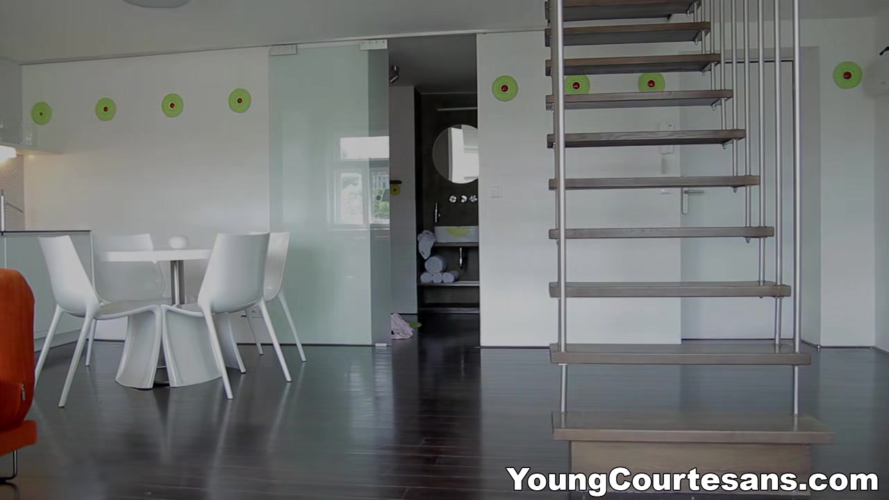 Young Courtesans - Zena Little - A perfect sex affair
