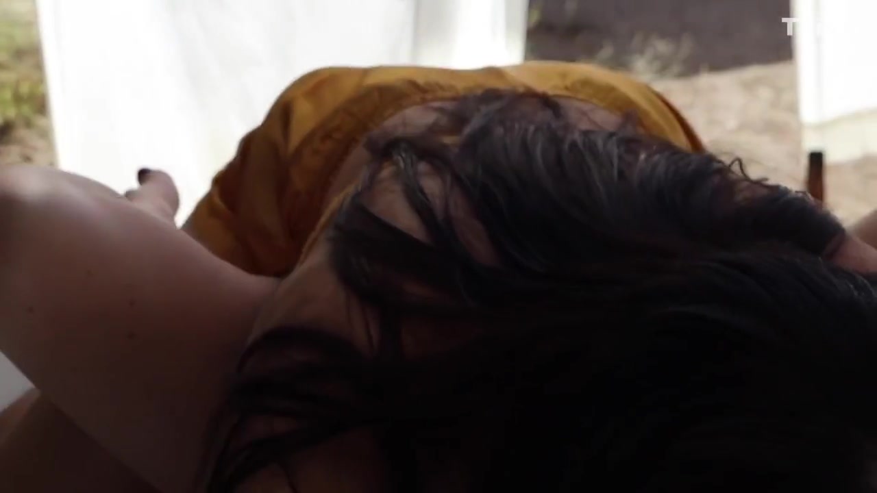 Jane Blum - Explosive Squirting After Fucking In The Garden