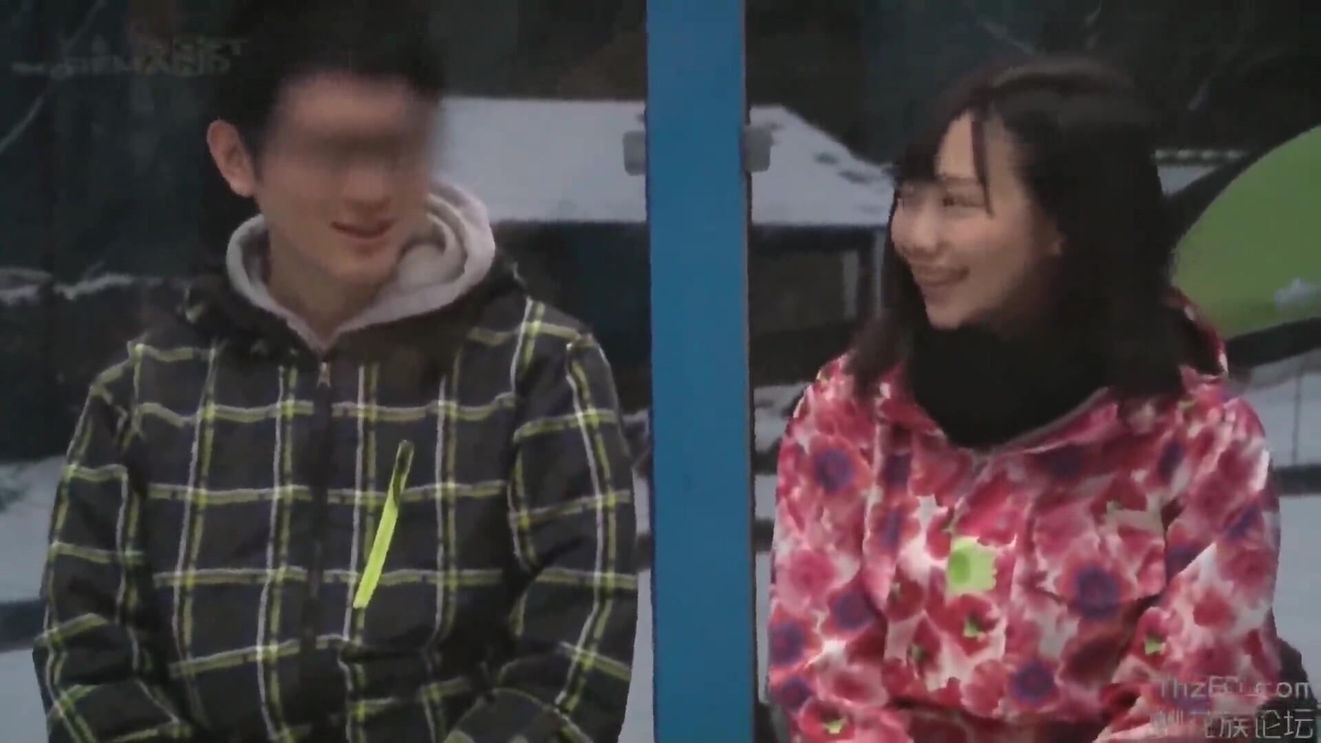 250606旅行で恋人未満の男女がズッコンバッコン028