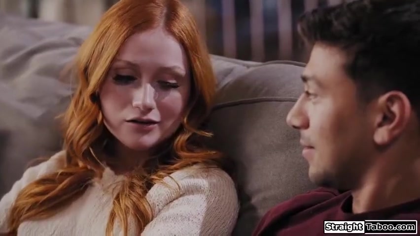 Max Fills, Bella Bends And Scarlet Skies - Bonding Doesnt Mean Fuck Your Stepsister