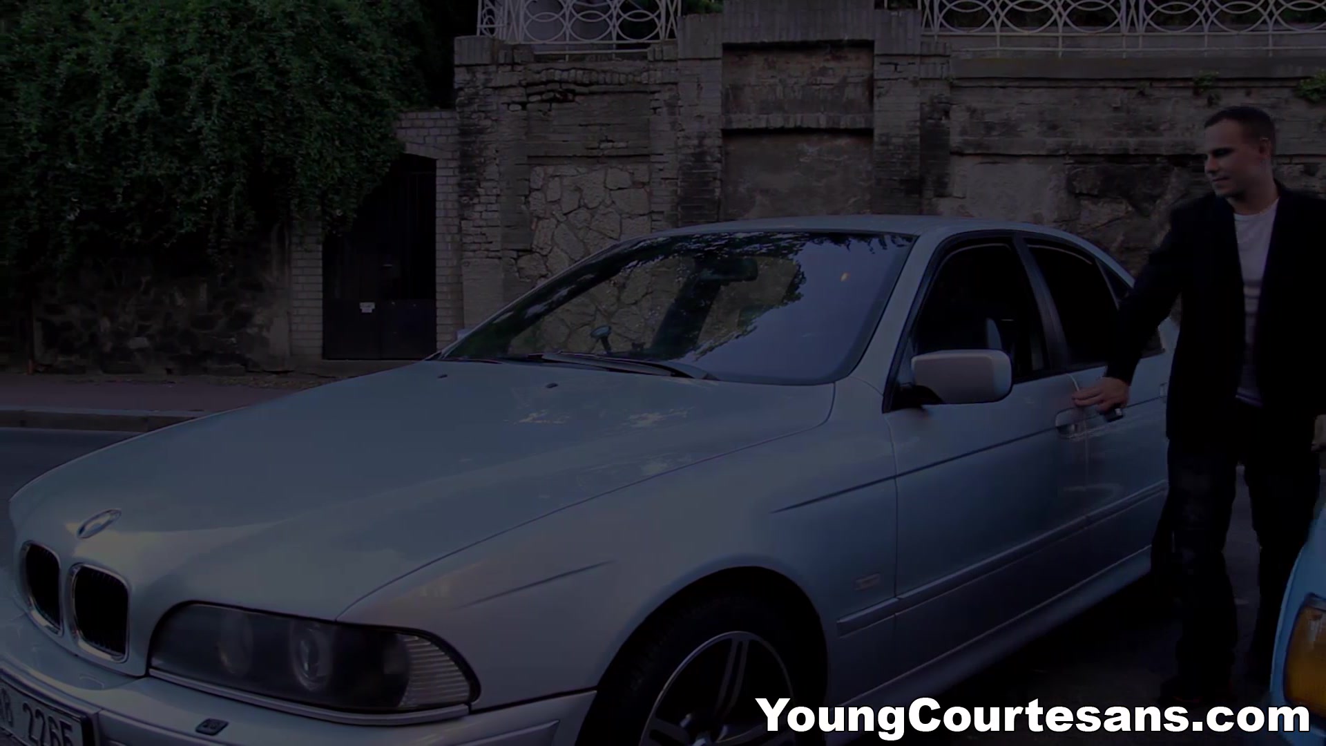 Young Courtesans - Perky teen 18+ tries sex dating for cash
