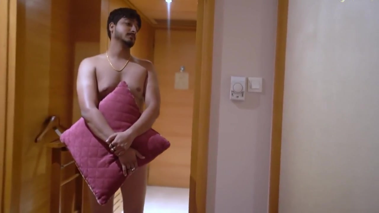 Stepbrother Starts Masturbating After Seeing Her Stepsister In Full Nude