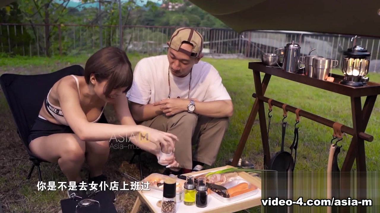 Exhibitionist Camp Sex EP1 MTVQ19-EP1 / 野外露初EP1 - ModelMediaAsia