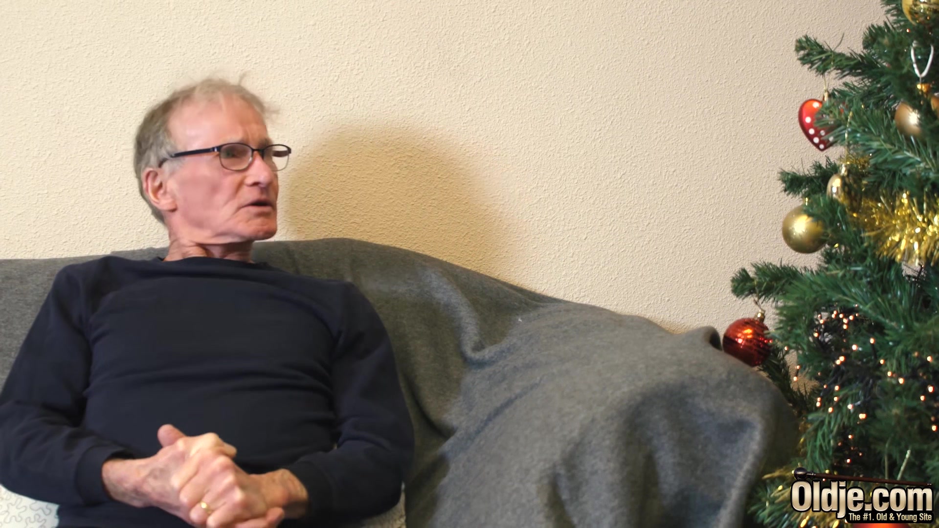 Nice Old man fucks tight teen 18+ pussy and cums