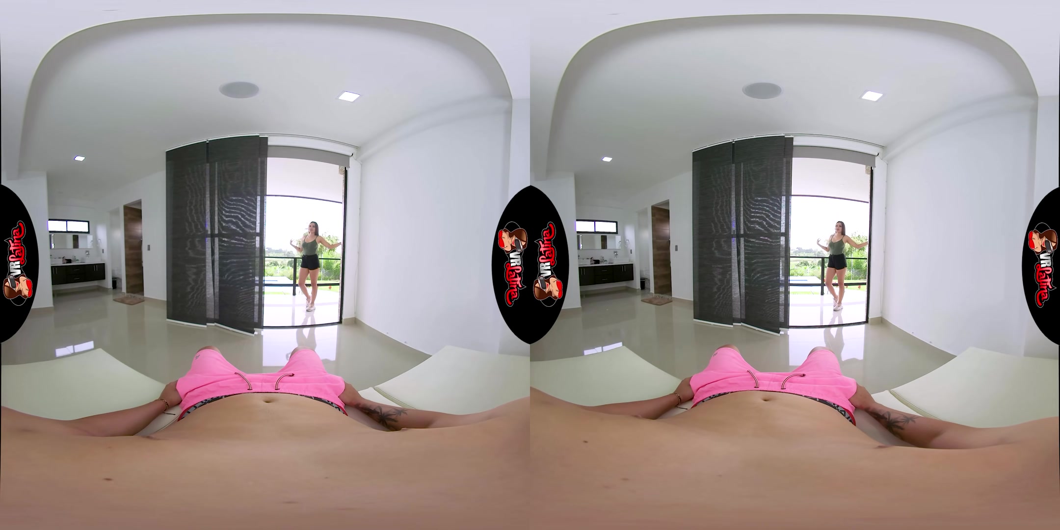 Roommate Rumble - VRLatina
