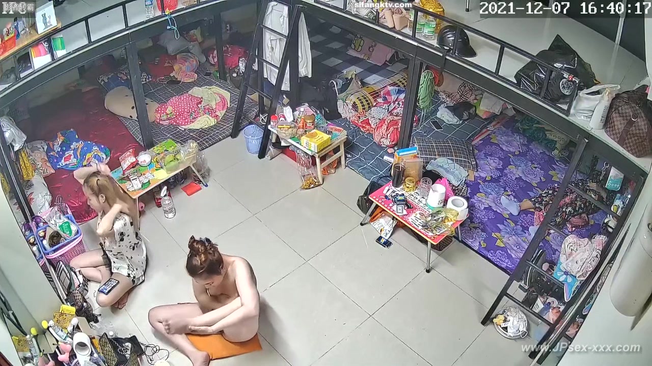 chinese girls dormitory.4