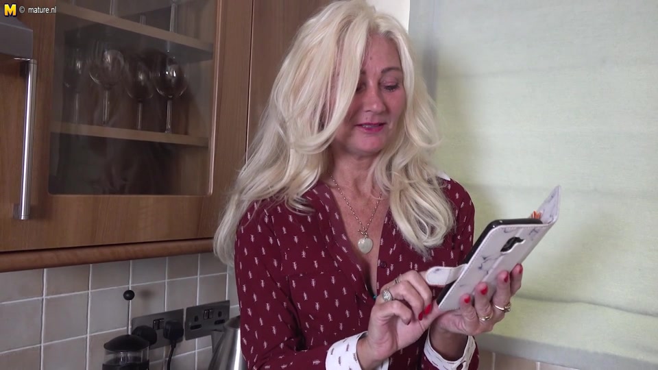 Hairy Mature Cougar Fucking And Sucking Her Toy Boy - MatureNL