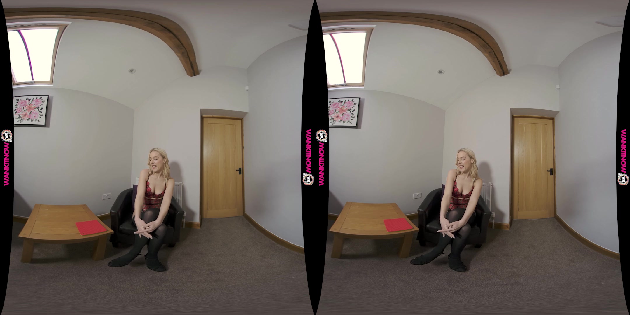 Red Light Green Light featuring Amy W - WankitNowVR
