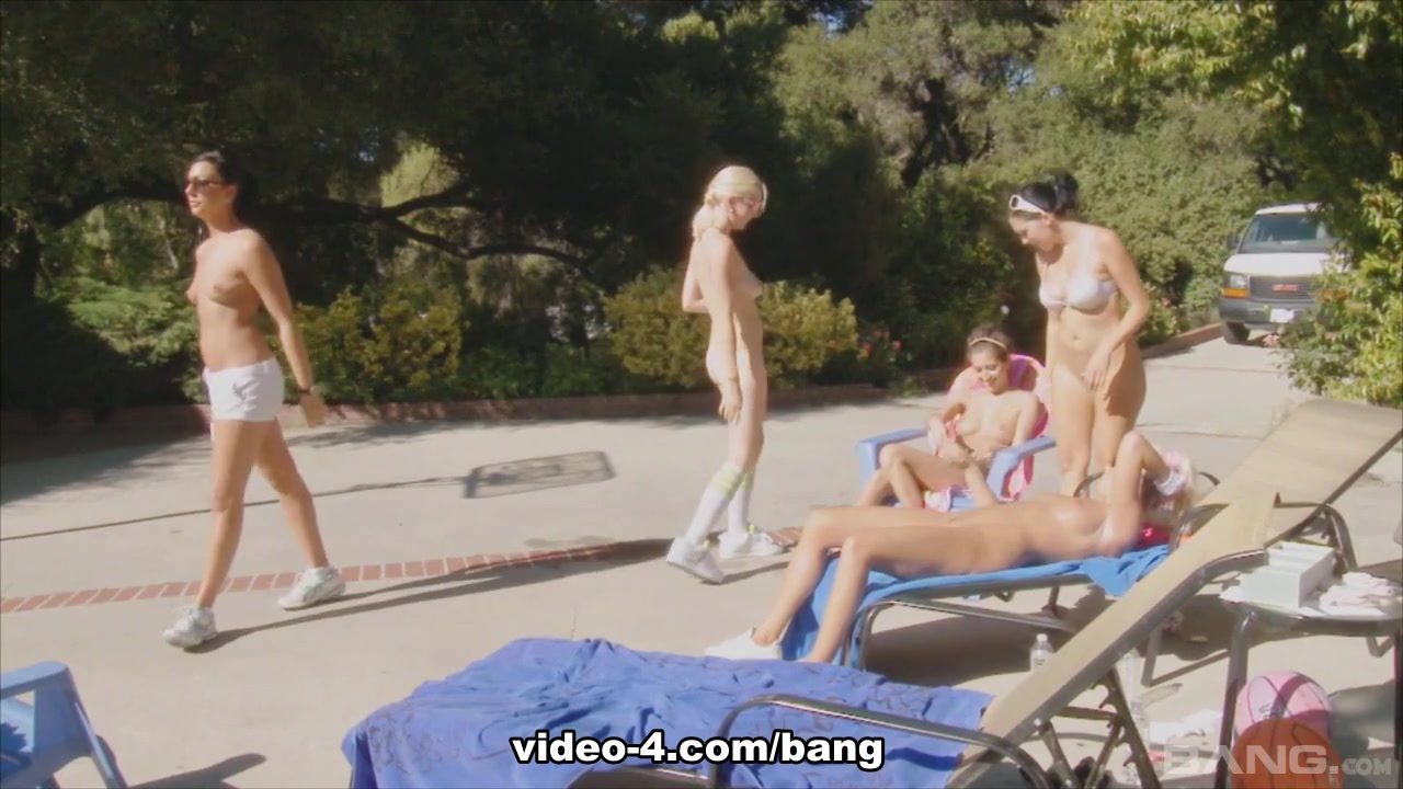 Hot Outdoor Lesbian Group Masturbate With Tongue And Toys. - Bang