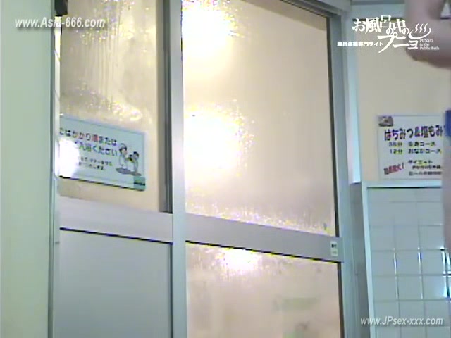 japanese public bathroom.22