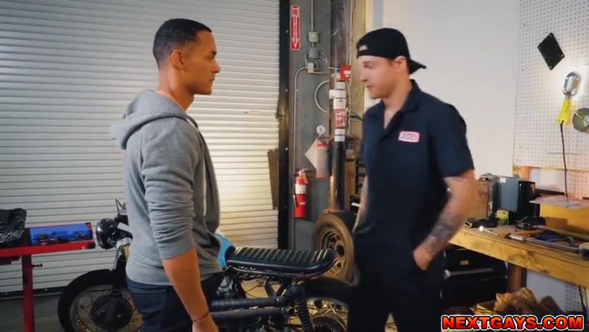 Aj Sloan And Jayden Marcos - Satisfies His Skeptical Customer