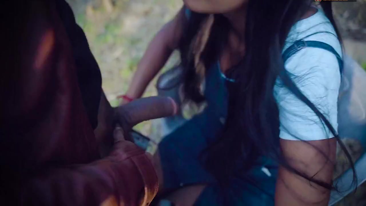 Desi Step Sister Ne Apne Bhae Ka Bada Sa Lund Muh Me Leti Hai Public Garden Me Hindi Audio