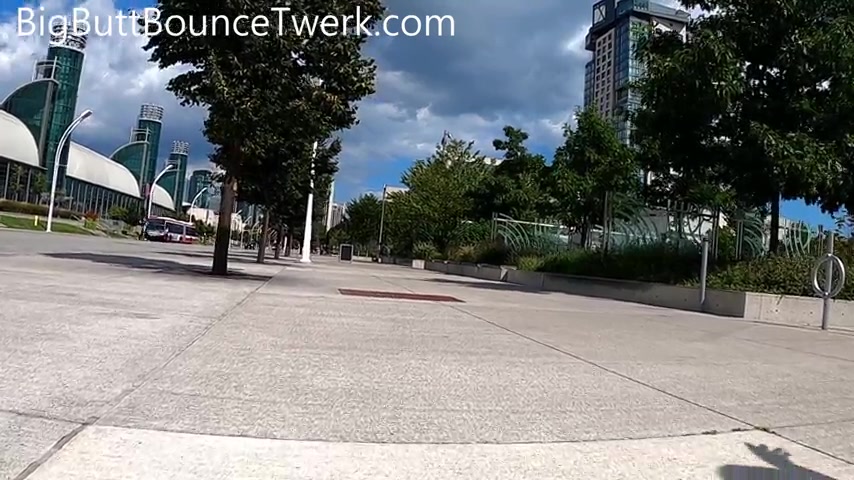 Loose Phat Ass Running - BigButtBounceTwerk
