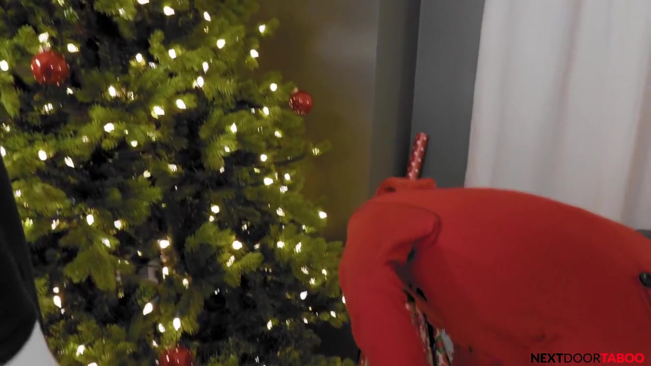 Dante Colle And Leeroy Jones - Tree Trimming Takes A Twisted Turn