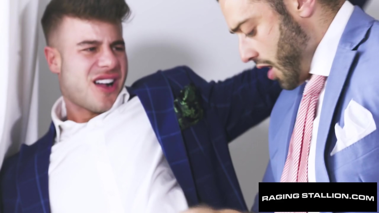 Exciting Realtor Rammed By Hottie Hunk