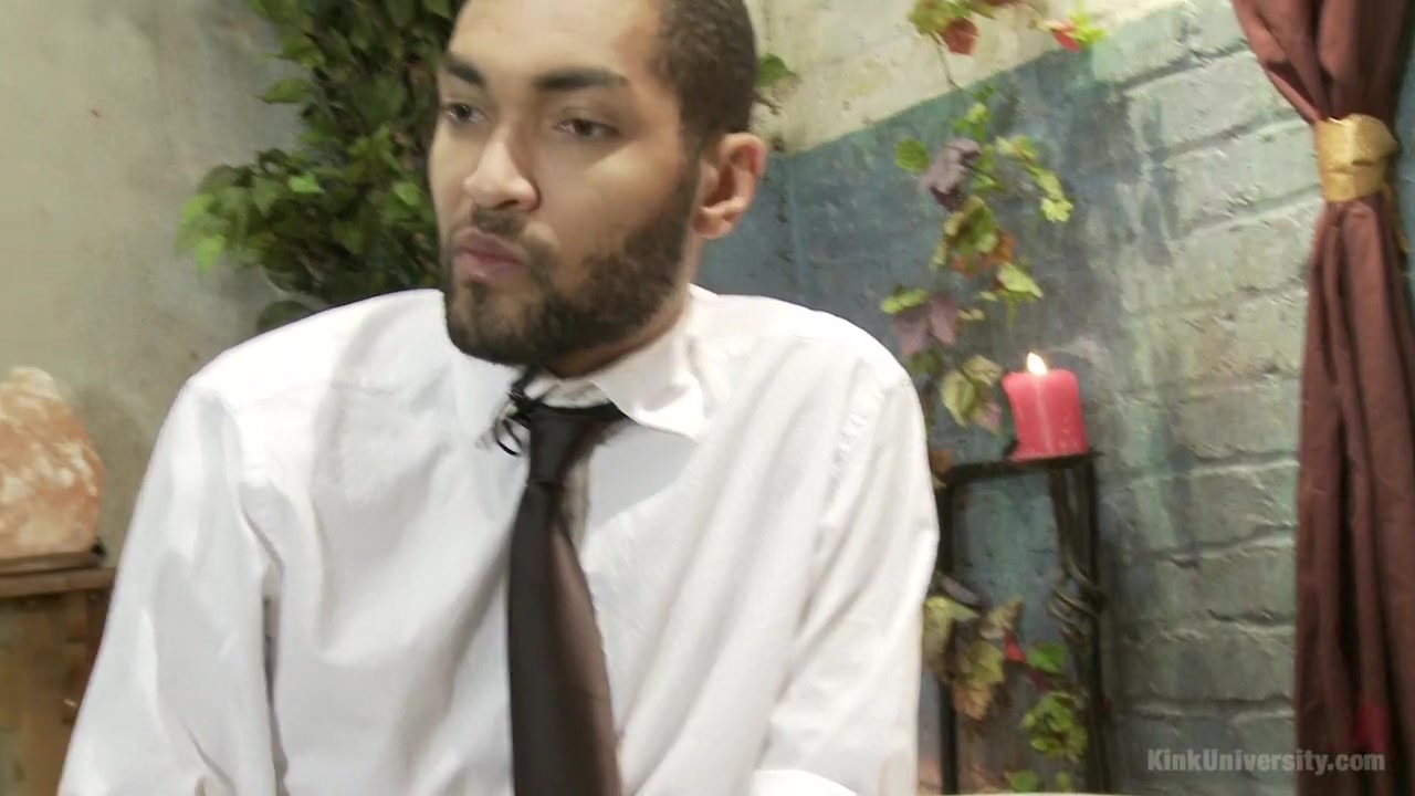 Deep Kissing & Bathtub Sex