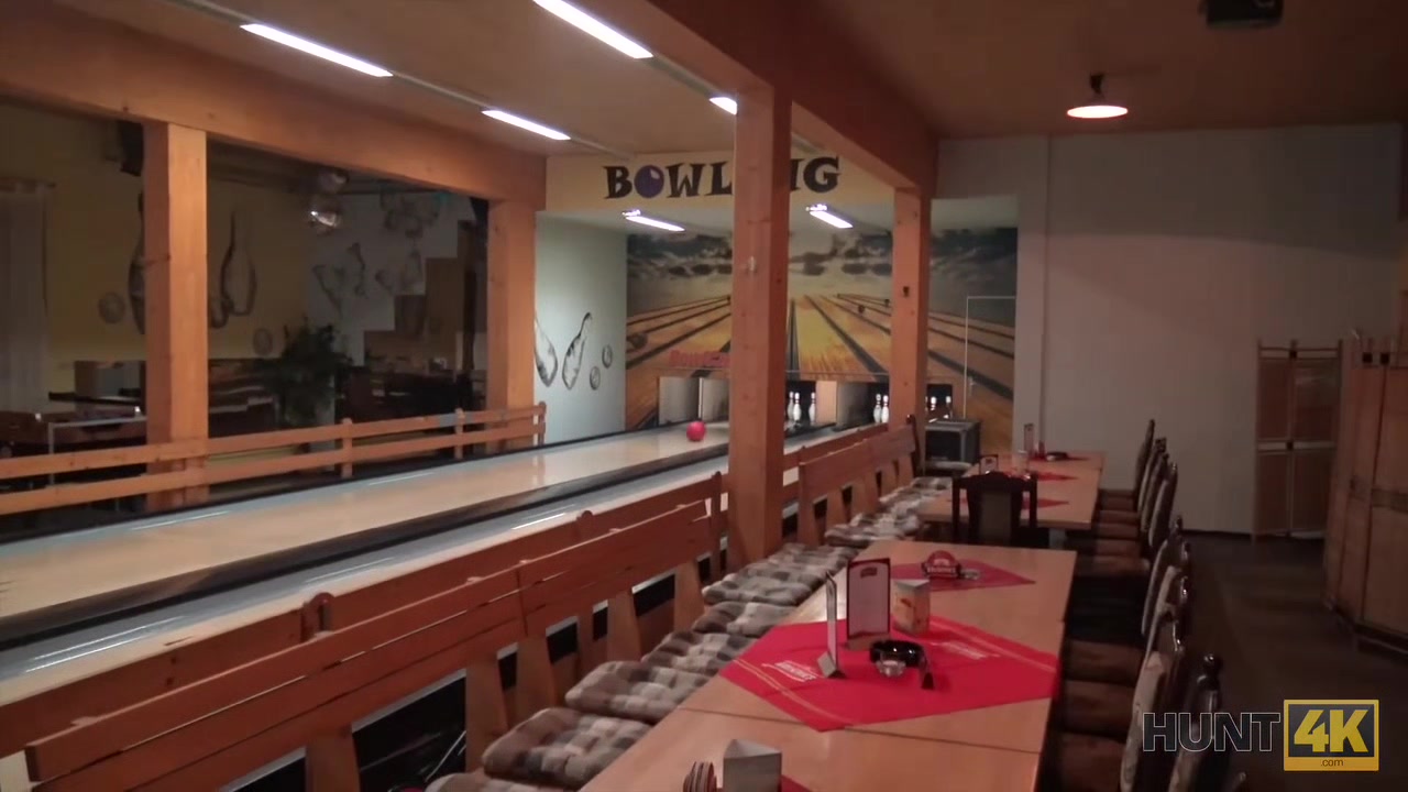 HUNT4K. Hunter is looking for awesome sex for money in bowling place