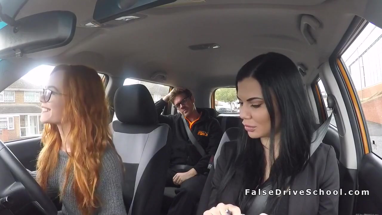 Threesome Ffm Fuck In Car