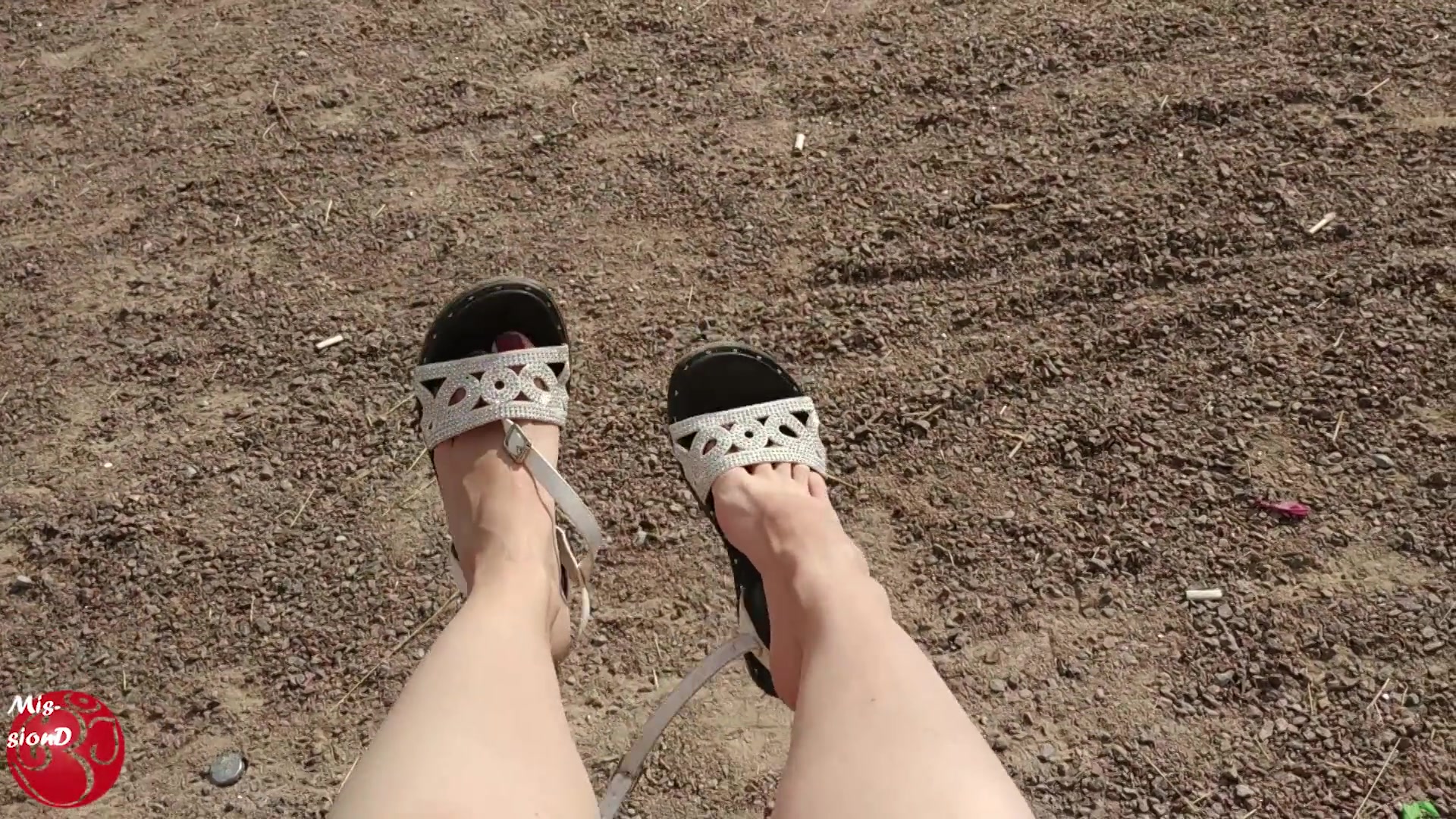 Summer Bench Foot - Sex Movies Featuring Findom Goaldigger