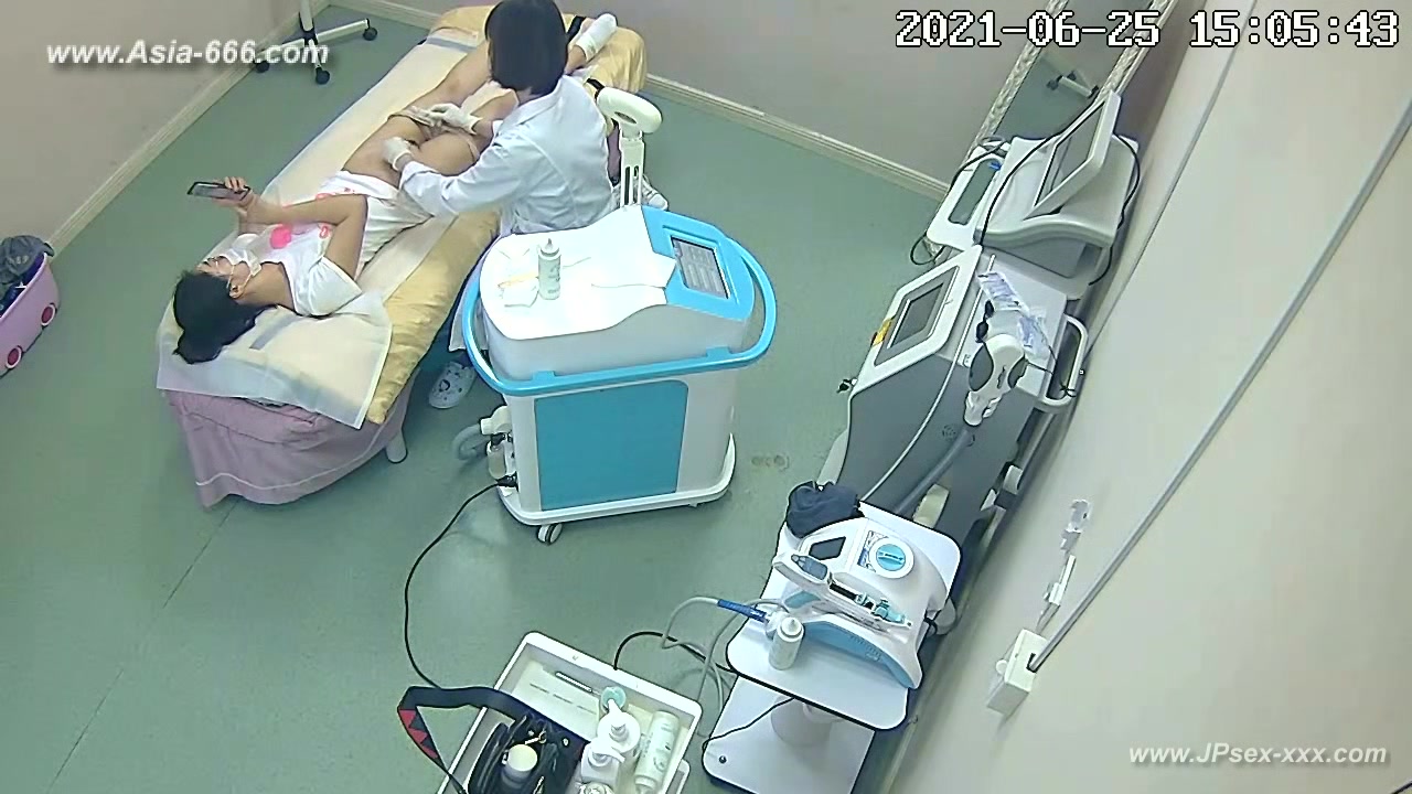 Peeping Hospital patient.16