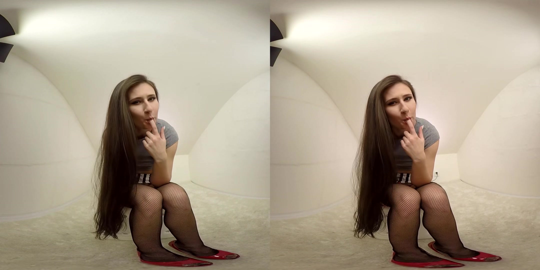 Petite Lara Fox Cums On Her Toy - Skinny Shaved Teen