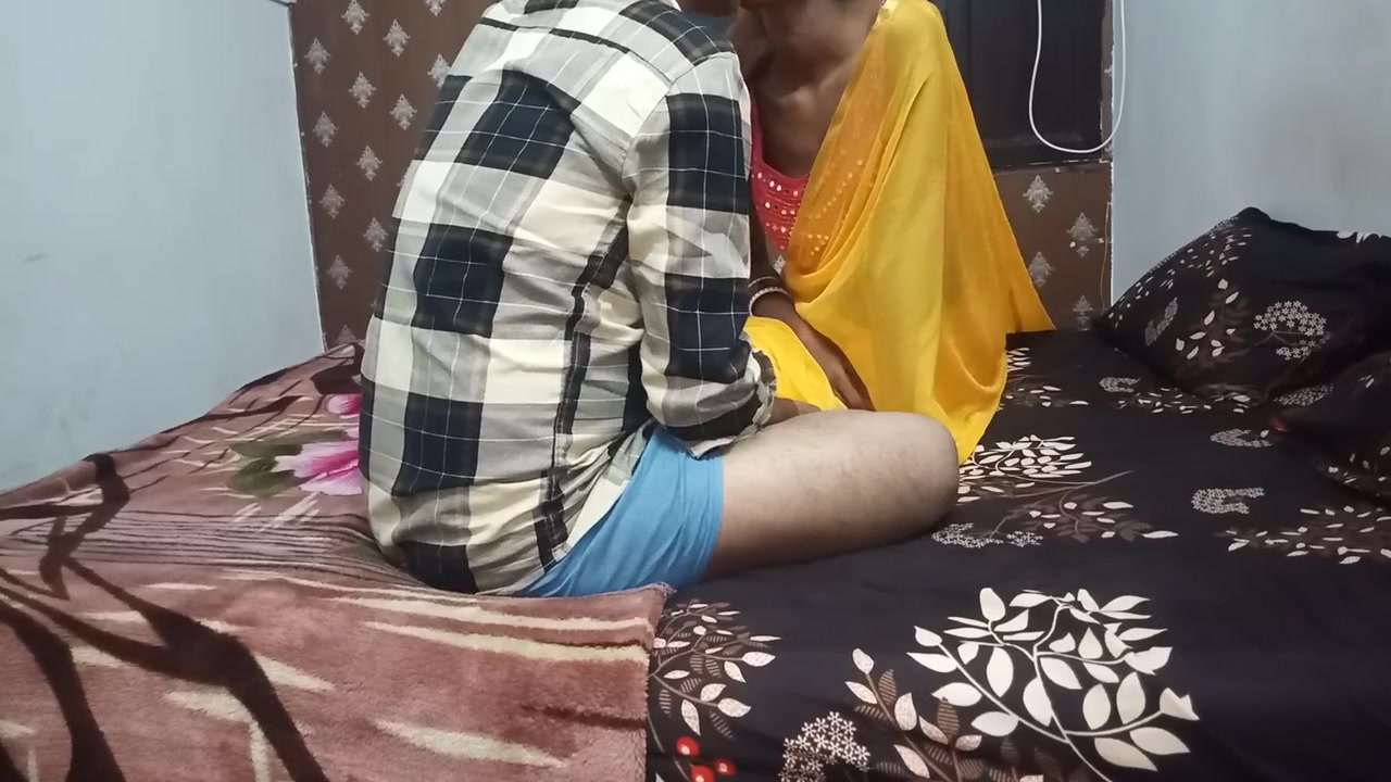 Saree Me Chudai New Boyfriend Ke Sath
