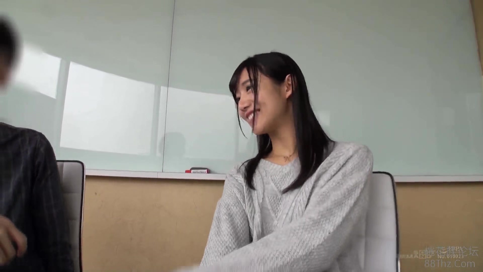 230601彼女の秘唇が他人棒まであと少し3344