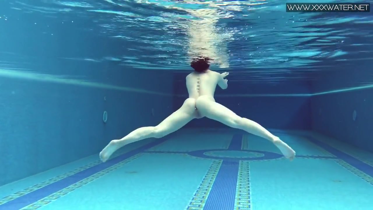 Lady Dee In Cute Shy Czech teen 18+ Swimming
