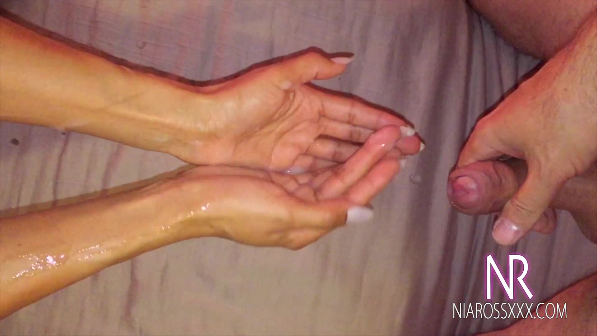Cum Hand Lotion - Sex Movies Featuring Niarossxxx