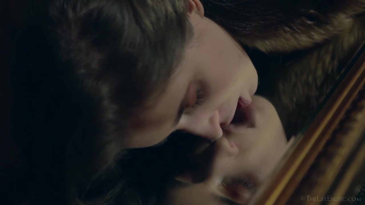 Mirror 2 - Emily J - TheLifeErotic