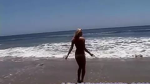Fingered Pussy Closeup In Beach With Little Summer